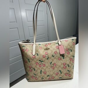 Coach City Tote In Signature Canvas With Heart Cherry Print